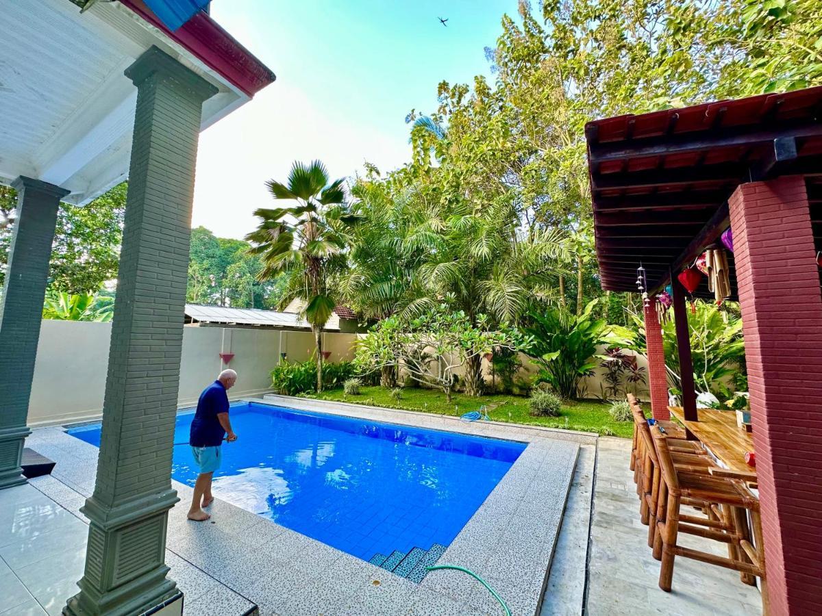 בניוואנגי Mangir Homestay מראה חיצוני תמונה